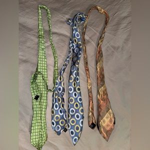 Bundle deal 3 ties